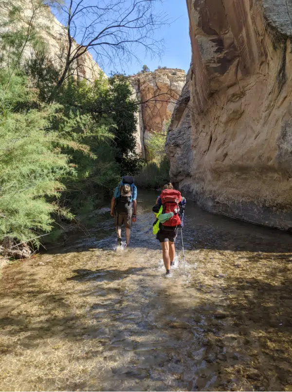 HIking the escalante river