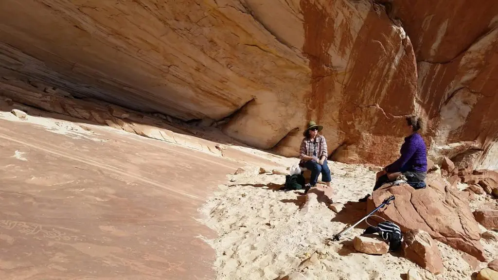 Mansard Hiking Trail and petroglyphs Kanab Utah